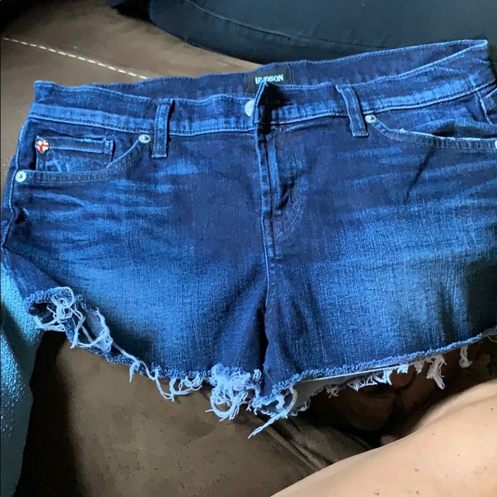 Size 28 Hudson denim shorts - Picture 1 of 3